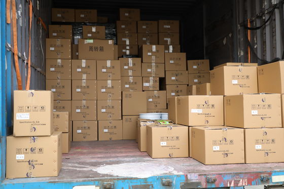 El fabricante recomienda la barniz de secado rápido de la marca BULAMA